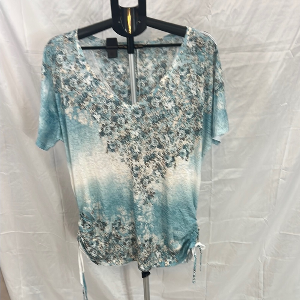 Maurices White and Blue Tie Front Short Sleeve Tee